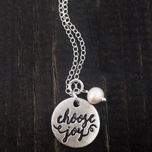 Women's Choose Joy Calligraphy Necklace